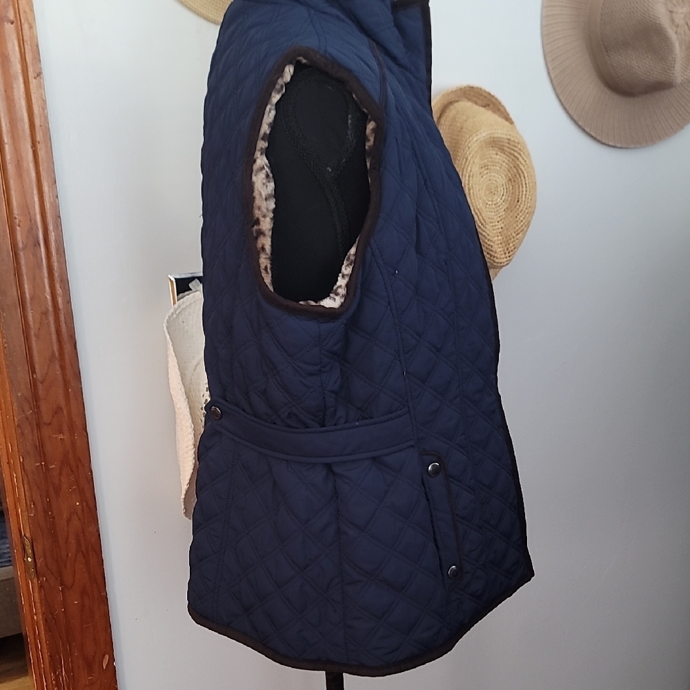 Weatherproof Navy Quilted Women's Vest - Picture 10 of 12